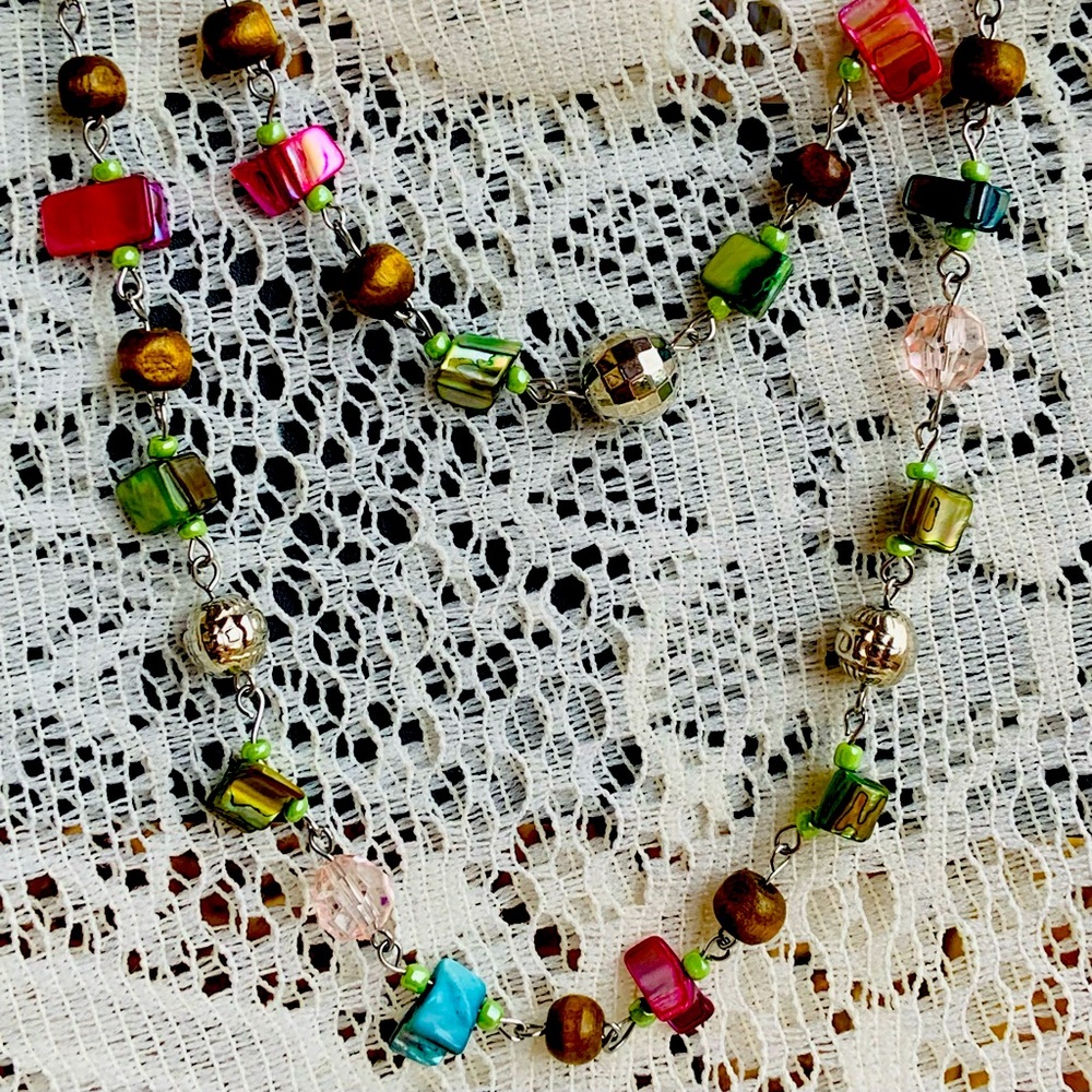 •Beautiful Pastel Colored Necklace•